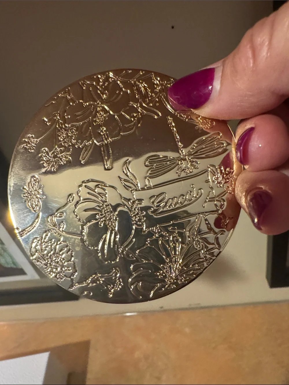 Gucci Flora Beauty Limited Edition Gold Compact Mirror and Box - Picture 2 of 5